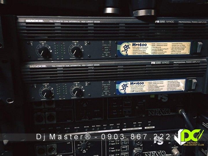 Mackie M.1400 Power Amplifier + QSC 1400 - QSC 1700