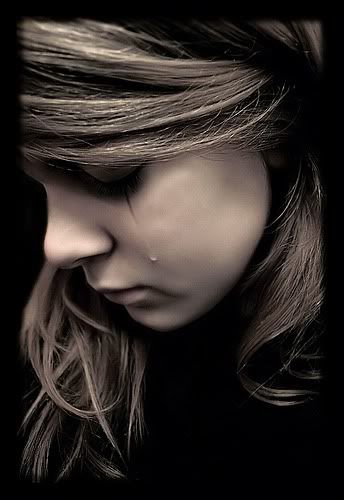 crying_and_alone-13002.jpg (344×500)