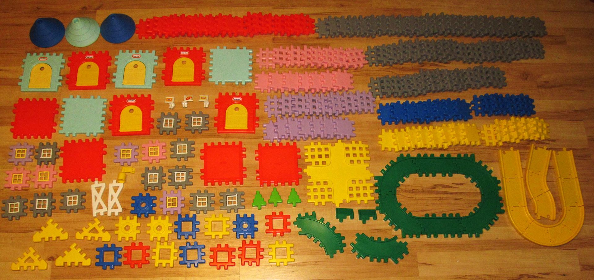 Huge Lot 210 Pieces Little Tikes Waffle Blocks Castle Building Road Wee
