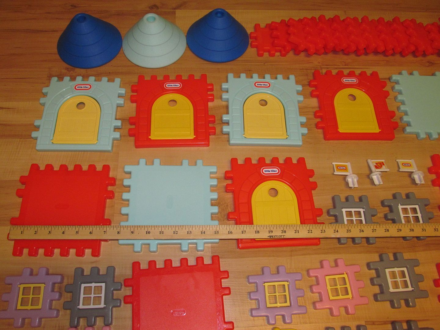 Huge Lot 210 Pieces Little Tikes Waffle Blocks Castle Building Road Wee ...