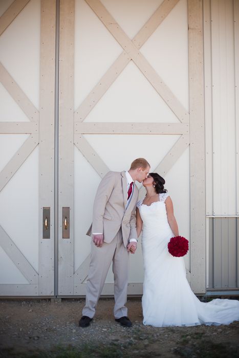  photo evangeline-renee-photo-wedding-henry-breeding-barn-columbus-indiana-photographer-1043_zps68e86aab.jpg